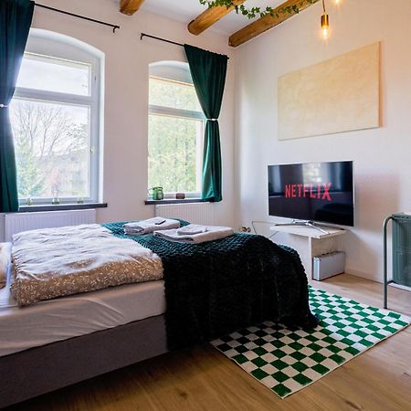 Boarding & Monteur Apartment Cmtz Chemnitz Extérieur photo